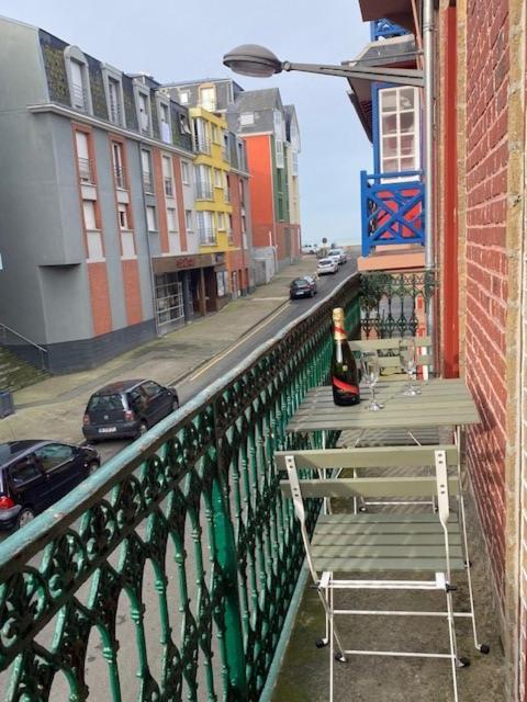 Appartement Avec Balcon Et Parking Prive Mers-les-Bains Exterior foto